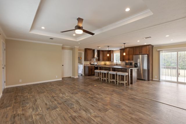 245 Henslee Rd, Shelbyville, TN 37160