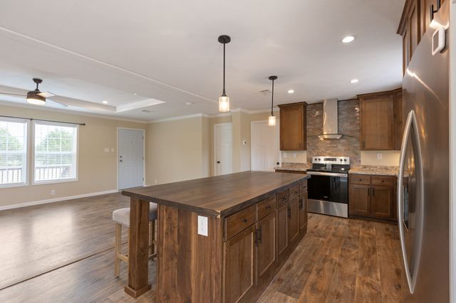 245 Henslee Rd, Shelbyville, TN 37160