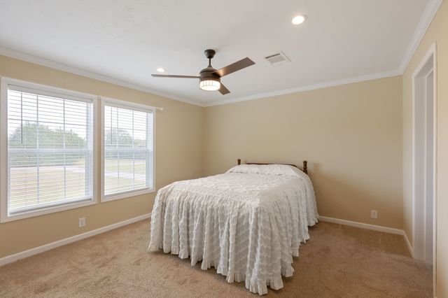 245 Henslee Rd, Shelbyville, TN 37160