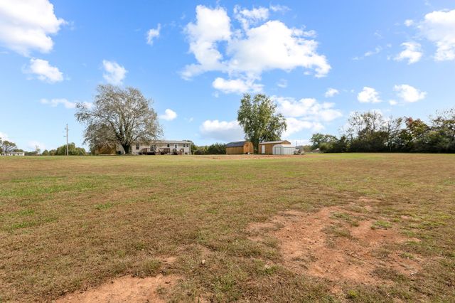 245 Henslee Rd, Shelbyville, TN 37160