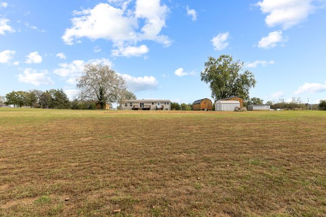 245 Henslee Rd, Shelbyville, TN 37160