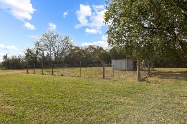 245 Henslee Rd, Shelbyville, TN 37160