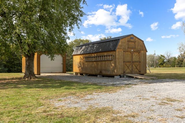 245 Henslee Rd, Shelbyville, TN 37160