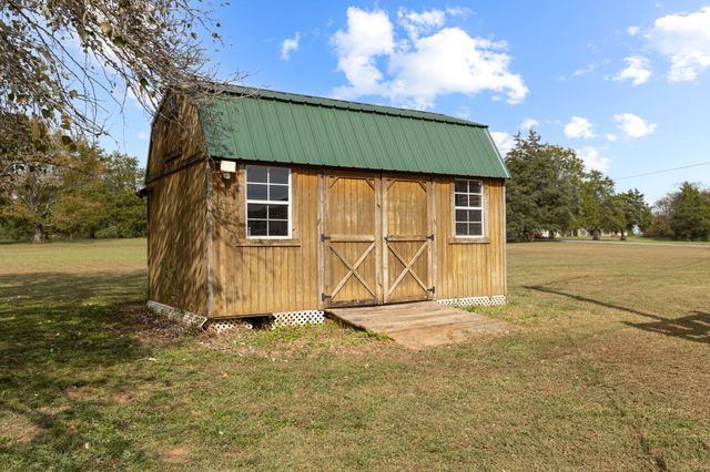 245 Henslee Rd, Shelbyville, TN 37160