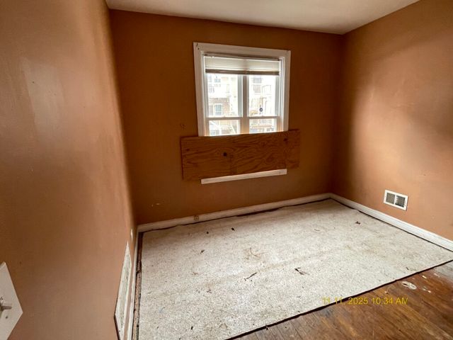 7356 S Champlain Avenue, Chicago, IL 60619