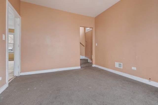 7356 S Champlain Avenue, Chicago, IL 60619