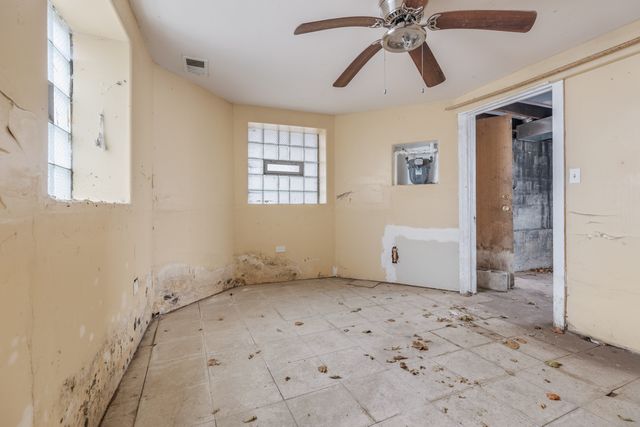 7356 S Champlain Avenue, Chicago, IL 60619