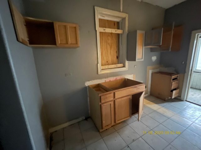 7356 S Champlain Avenue, Chicago, IL 60619