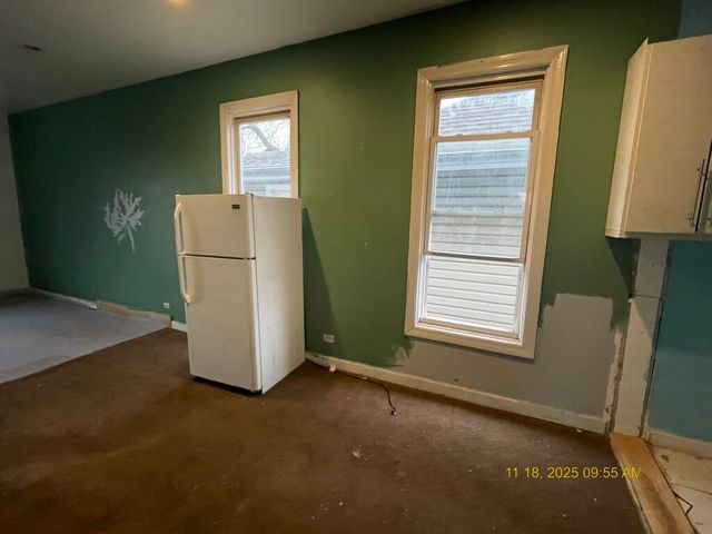 7356 S Champlain Avenue, Chicago, IL 60619