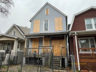 7356 S Champlain Avenue, Chicago, IL 60619