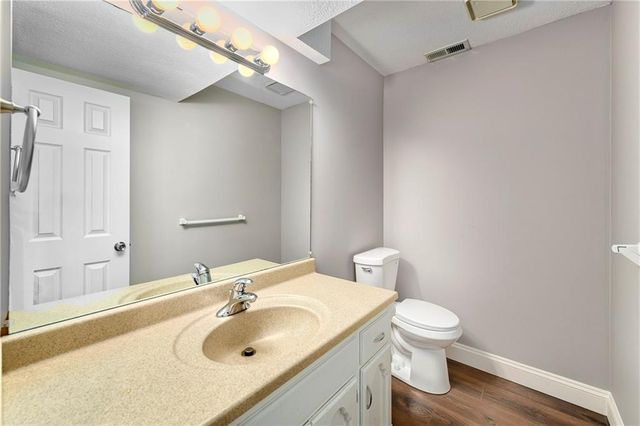 1732 SE Silkwood Court, Lee's Summit, MO 64063
