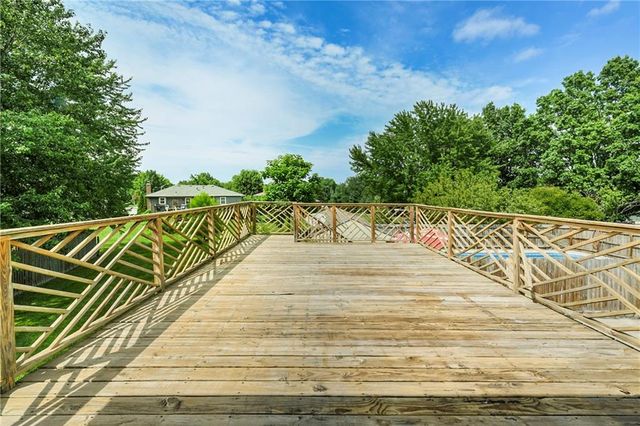 1732 SE Silkwood Court, Lee's Summit, MO 64063