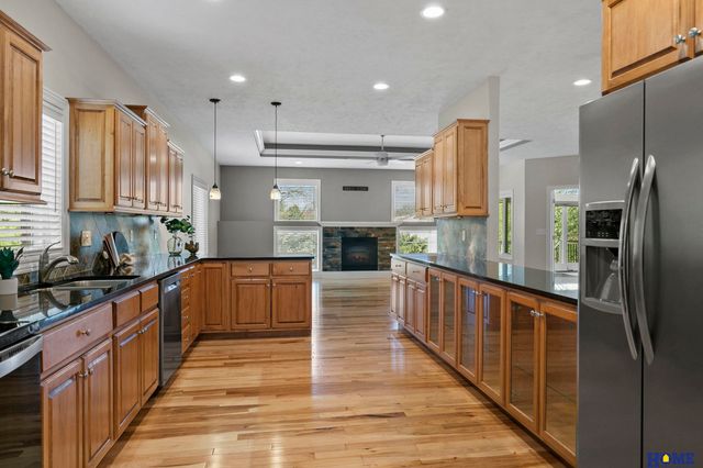 6528 Lone Tree Drive, Lincoln, NE 68512