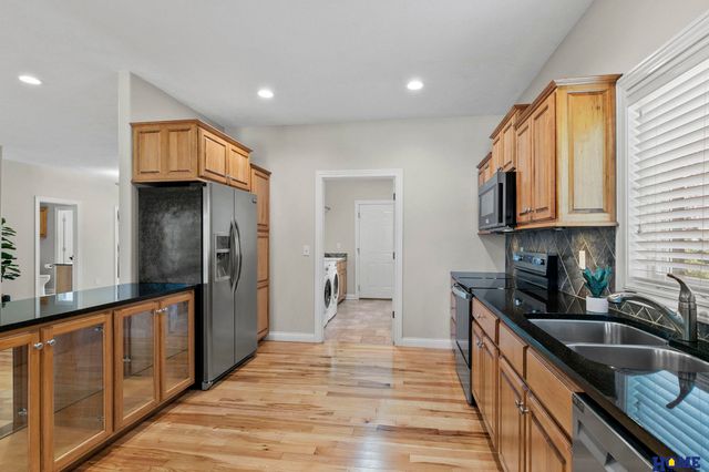 6528 Lone Tree Drive, Lincoln, NE 68512