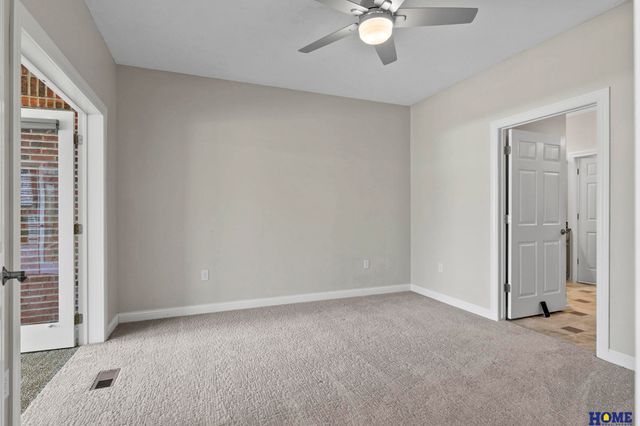 6528 Lone Tree Drive, Lincoln, NE 68512