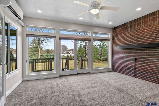 6528 Lone Tree Drive, Lincoln, NE 68512