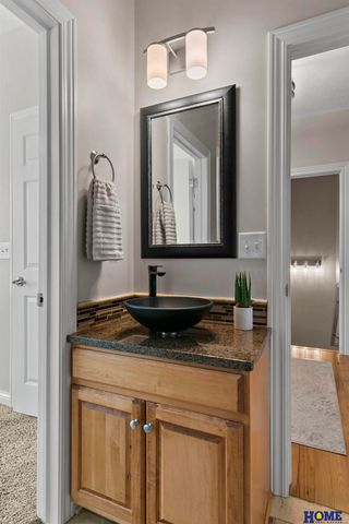 6528 Lone Tree Drive, Lincoln, NE 68512