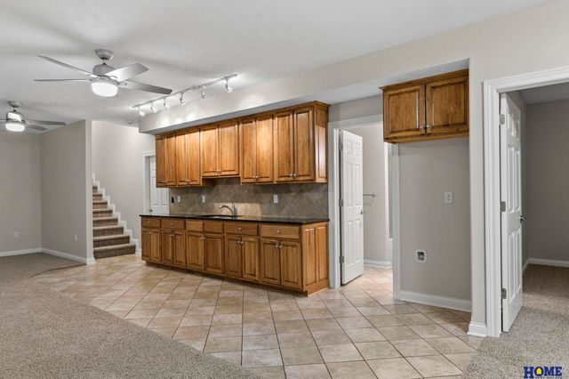 6528 Lone Tree Drive, Lincoln, NE 68512