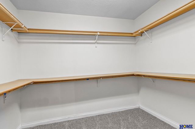 6528 Lone Tree Drive, Lincoln, NE 68512