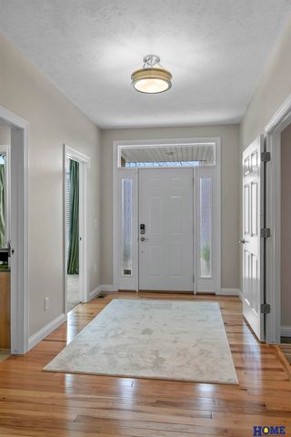 6528 Lone Tree Drive, Lincoln, NE 68512