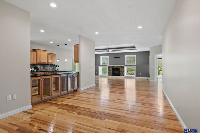 6528 Lone Tree Drive, Lincoln, NE 68512