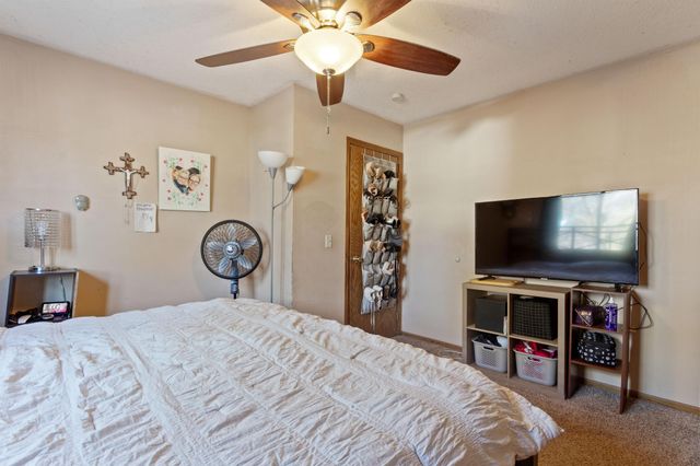 1501 80th Avenue N, Brooklyn Park, MN 55444