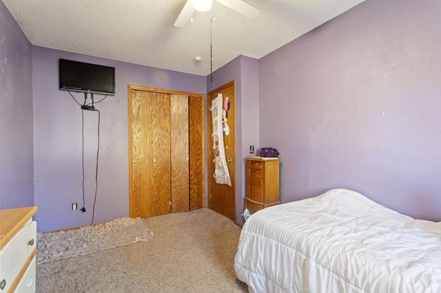 1501 80th Avenue N, Brooklyn Park, MN 55444