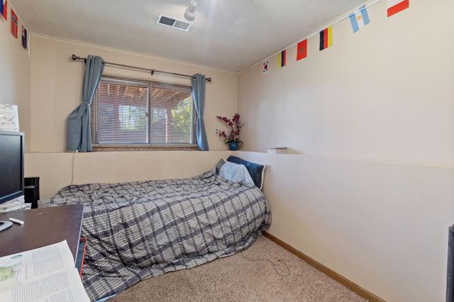 1501 80th Avenue N, Brooklyn Park, MN 55444