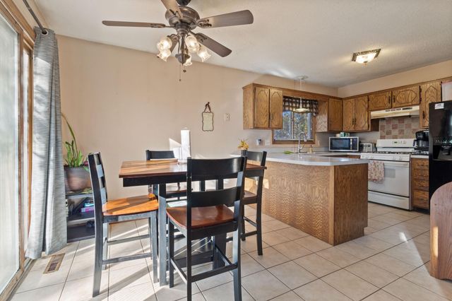 1501 80th Avenue N, Brooklyn Park, MN 55444