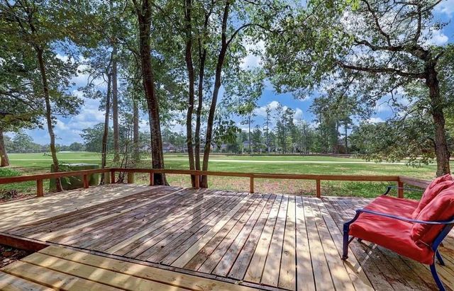 8 N Timber Top Drive, The Woodlands, TX 77380
