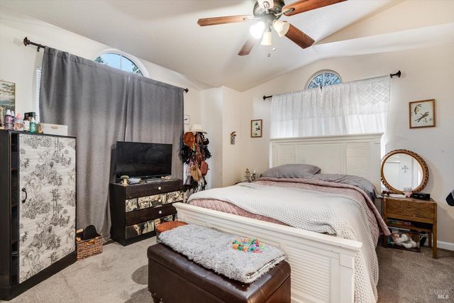 590 Laurel Grove Cir, Santa Rosa, CA 95407