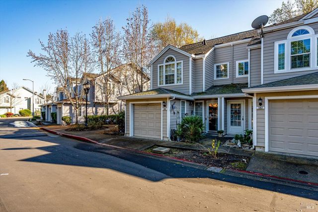 590 Laurel Grove Cir, Santa Rosa, CA 95407