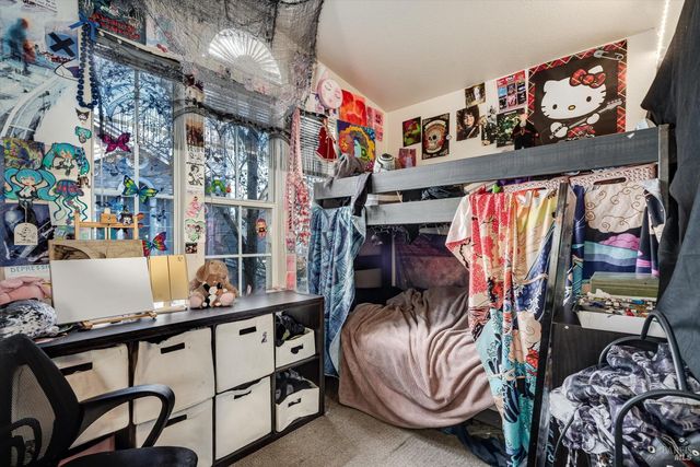 590 Laurel Grove Cir, Santa Rosa, CA 95407