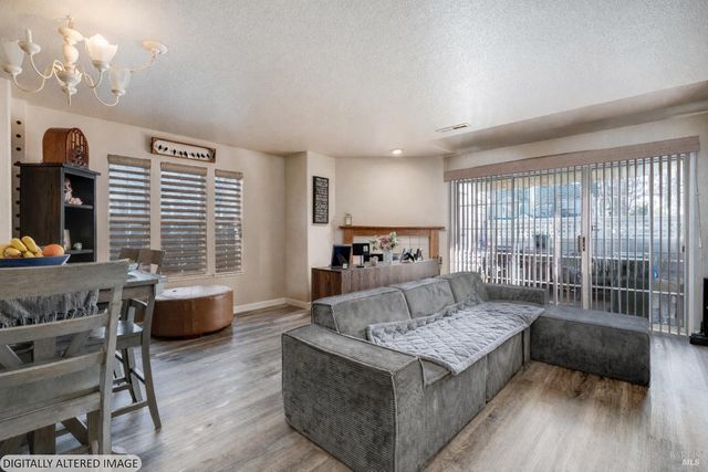 590 Laurel Grove Cir, Santa Rosa, CA 95407