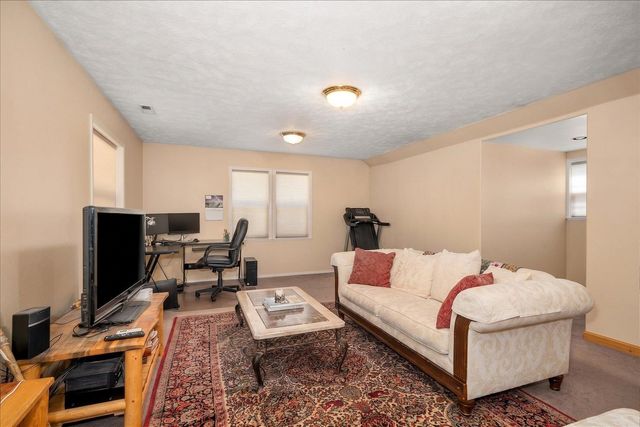22817 E MORRIS Rd, Newman Lake, WA 99025