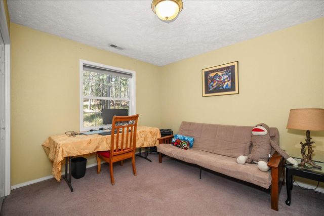 22817 E MORRIS Rd, Newman Lake, WA 99025