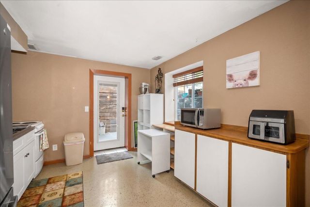 22817 E MORRIS Rd, Newman Lake, WA 99025