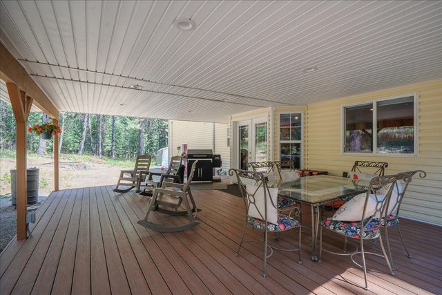 22817 E MORRIS Rd, Newman Lake, WA 99025