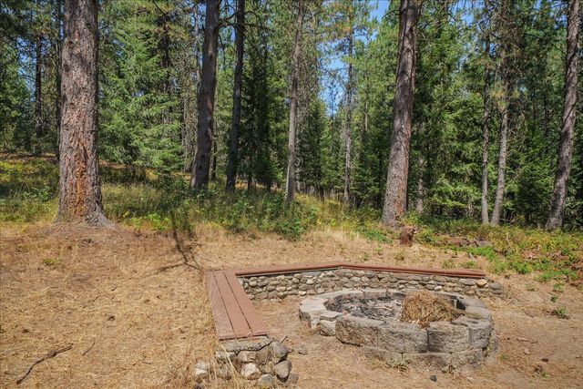 22817 E MORRIS Rd, Newman Lake, WA 99025