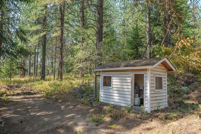 22817 E MORRIS Rd, Newman Lake, WA 99025