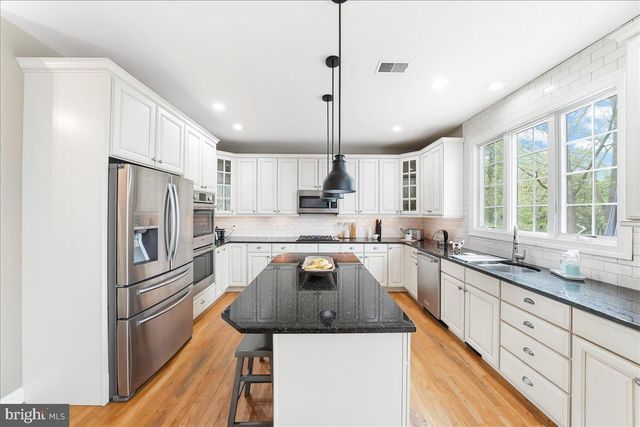 134 PORTMARNOCK DR, Avondale, PA 19311