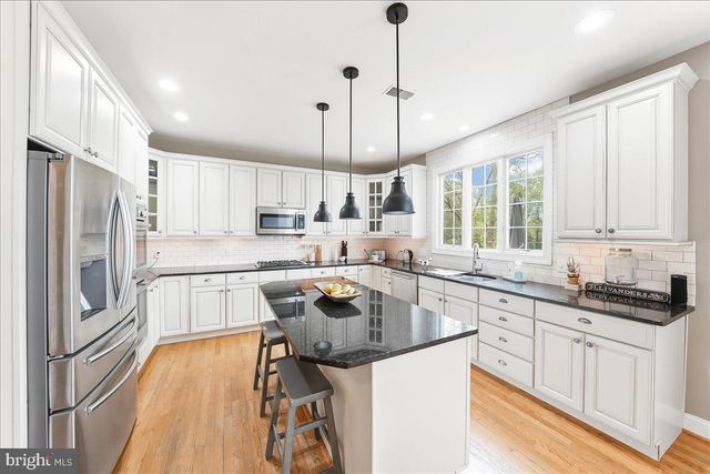134 PORTMARNOCK DR, Avondale, PA 19311
