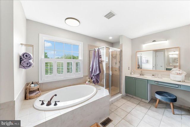 134 PORTMARNOCK DR, Avondale, PA 19311