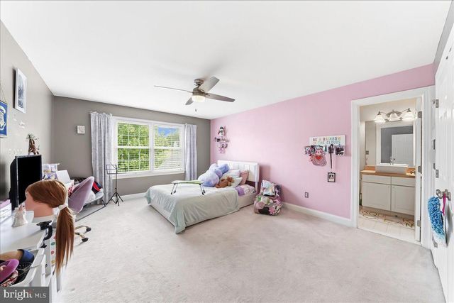 134 PORTMARNOCK DR, Avondale, PA 19311