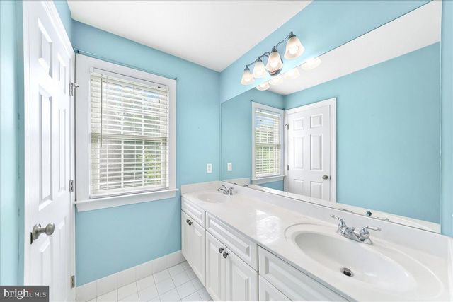 134 PORTMARNOCK DR, Avondale, PA 19311
