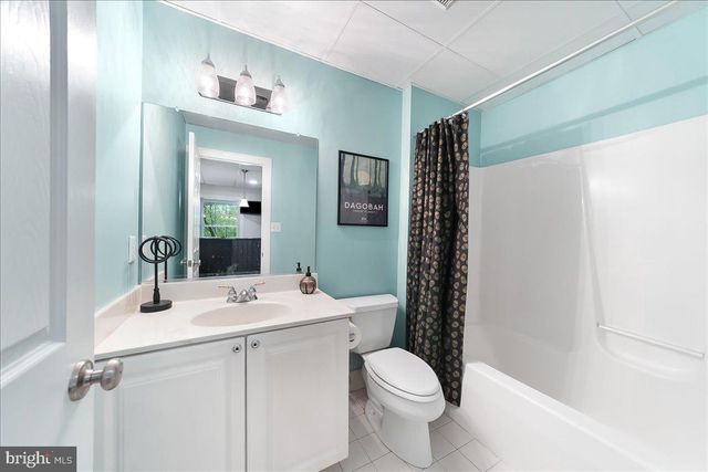 134 PORTMARNOCK DR, Avondale, PA 19311