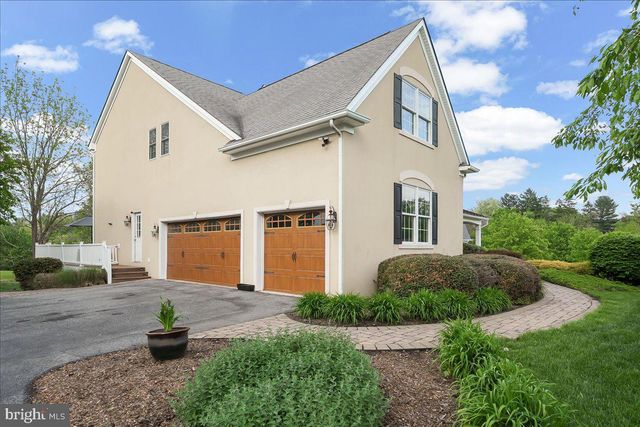 134 PORTMARNOCK DR, Avondale, PA 19311