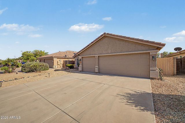 723 W DOUGLAS Avenue, Gilbert, AZ 85233