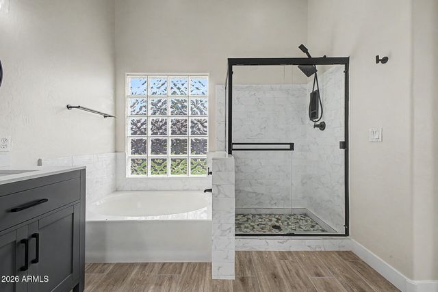 723 W DOUGLAS Avenue, Gilbert, AZ 85233