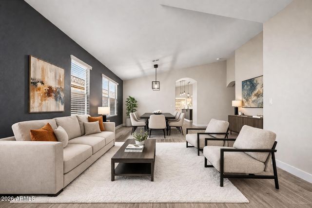 723 W DOUGLAS Avenue, Gilbert, AZ 85233